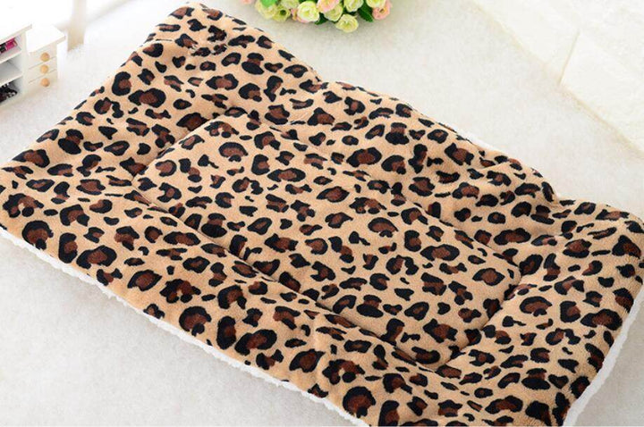 Soft & Cozy Dog Blanket Mat 🐾 - Aussie Pets Store