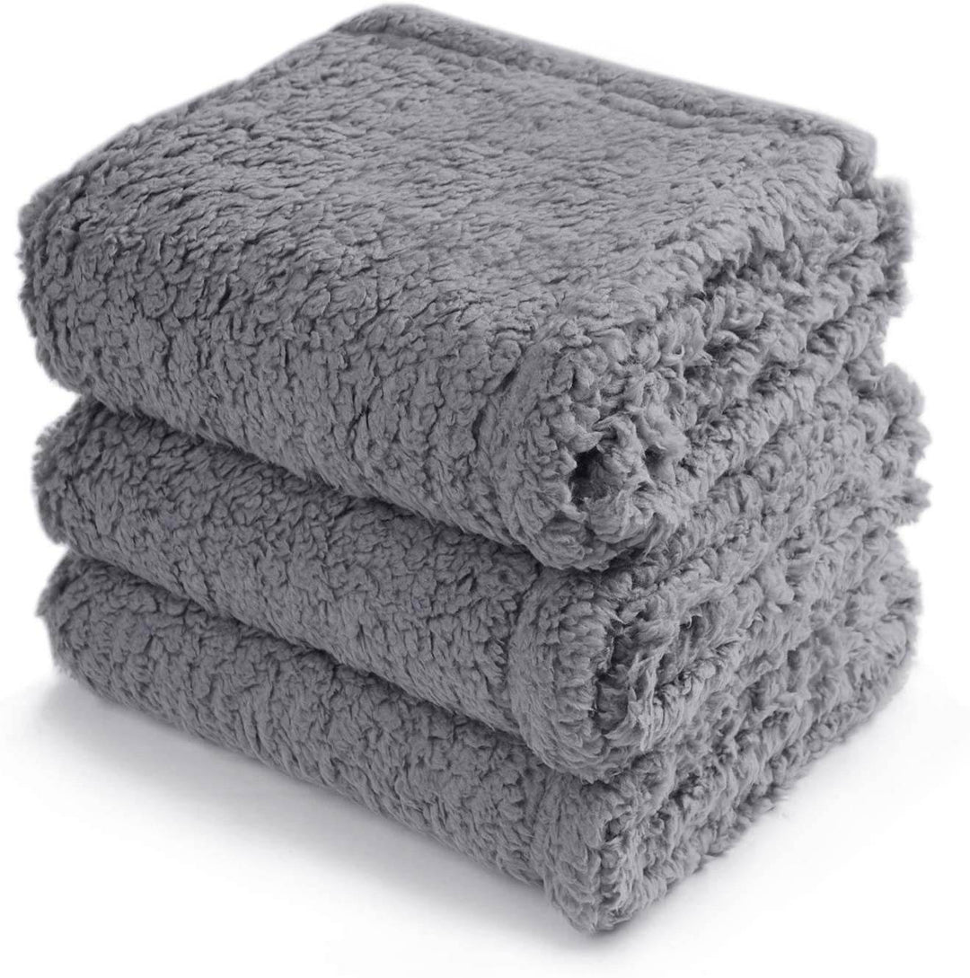 Soft & Cozy Shu Cotton Velvet Pet Blanket – Warm & Comfortable! 🐾 - Aussie Pets Store